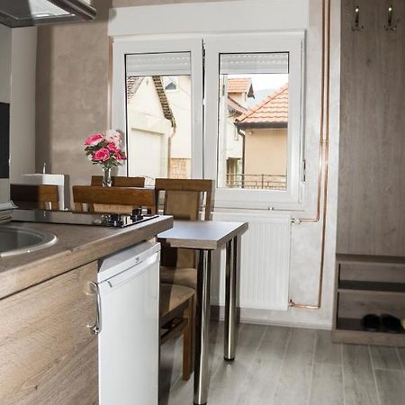 City Apartment Bb Баина-Башта Экстерьер фото