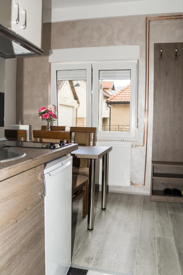 City Apartment Bb Баина-Башта Экстерьер фото