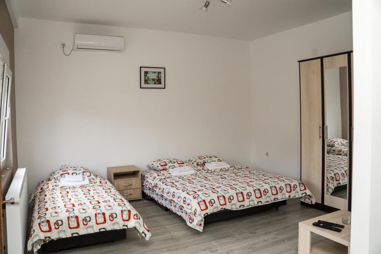 City Apartment Bb Баина-Башта Экстерьер фото